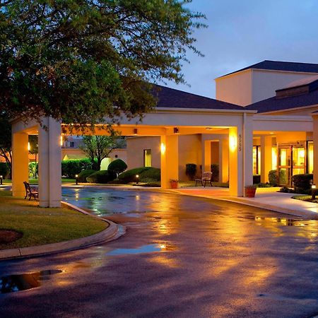 Отель Courtyard By Marriott San Antonio Medical Center Экстерьер фото