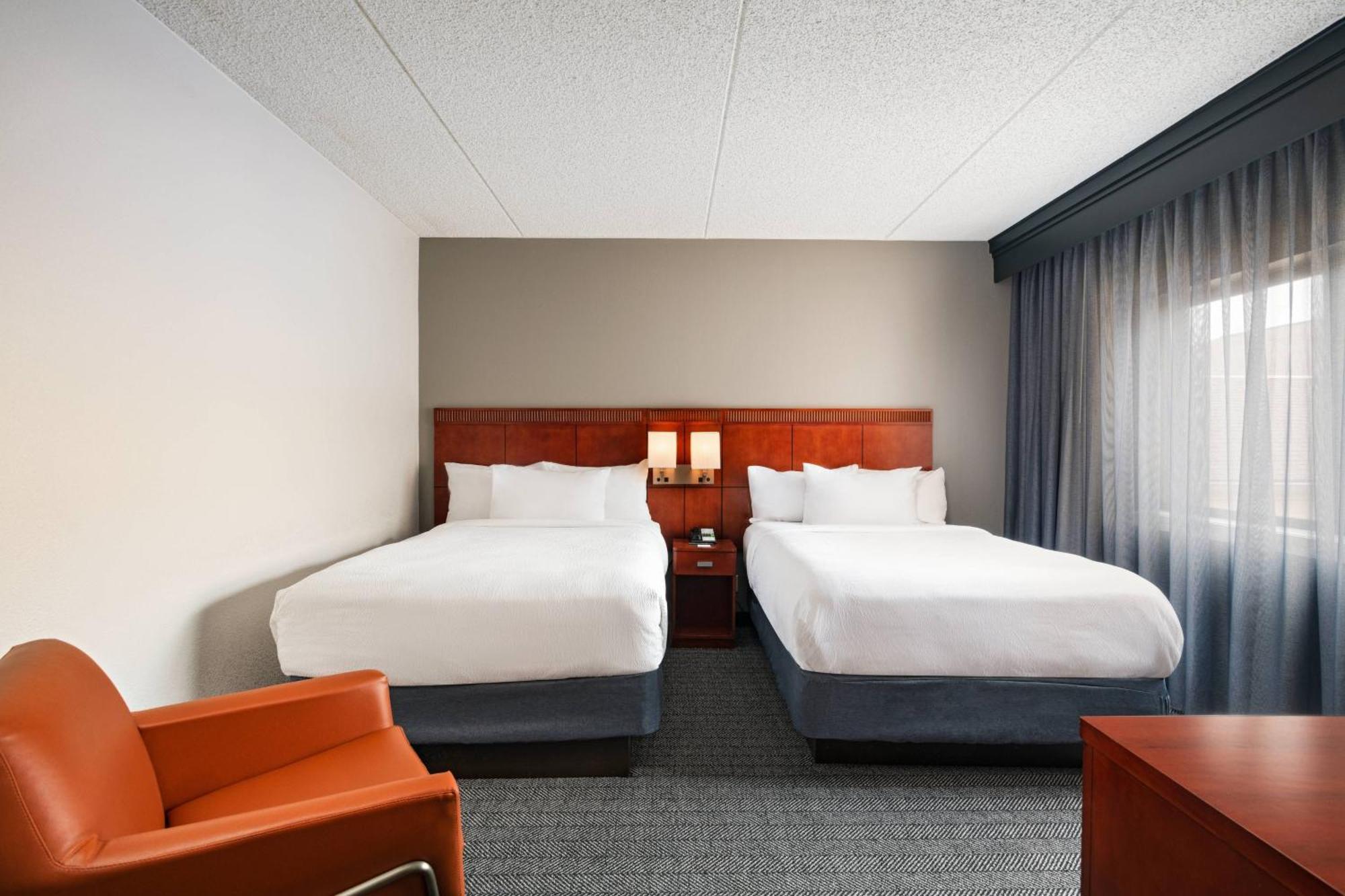 Отель Courtyard By Marriott San Antonio Medical Center Экстерьер фото