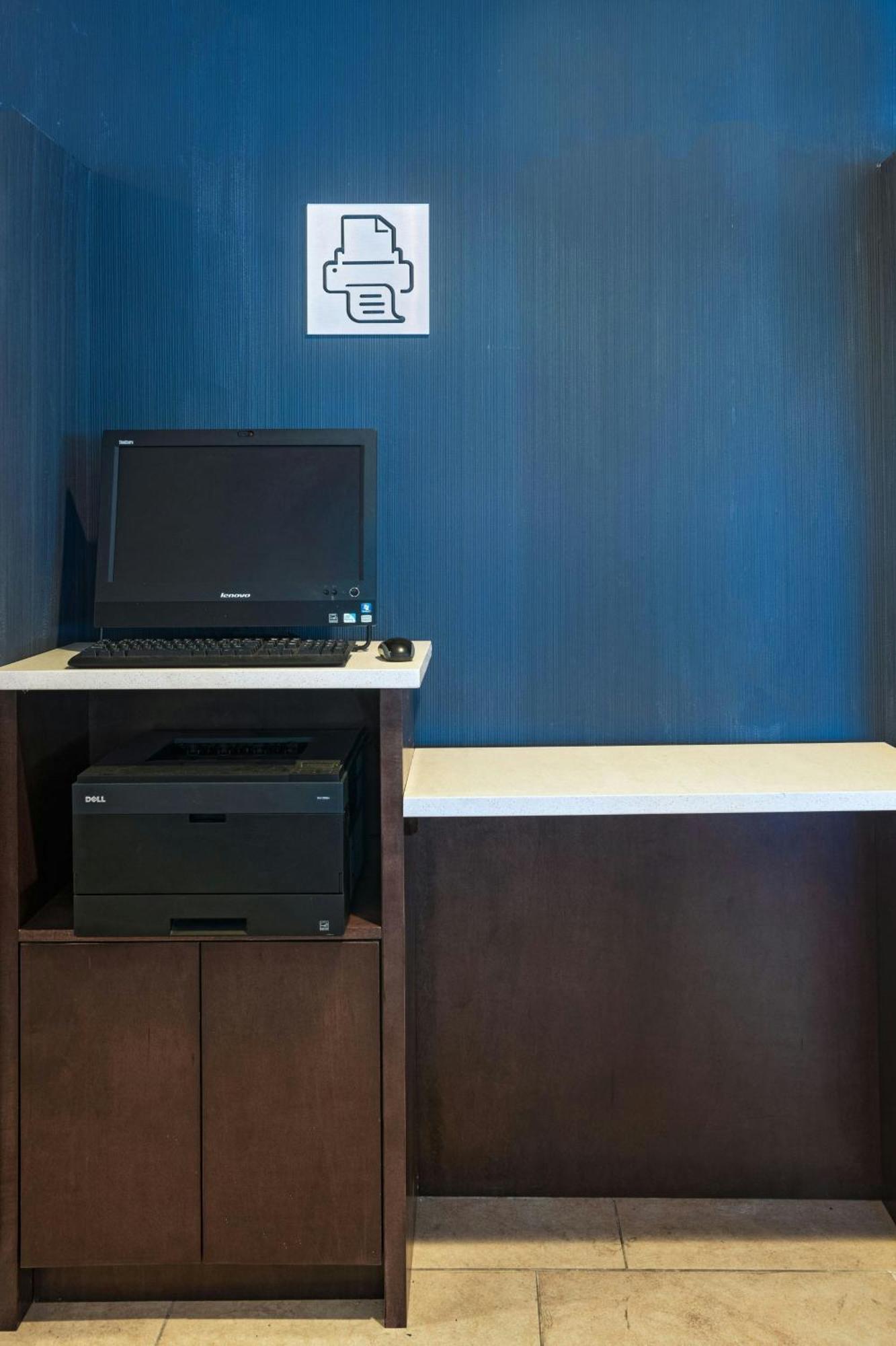 Отель Courtyard By Marriott San Antonio Medical Center Экстерьер фото