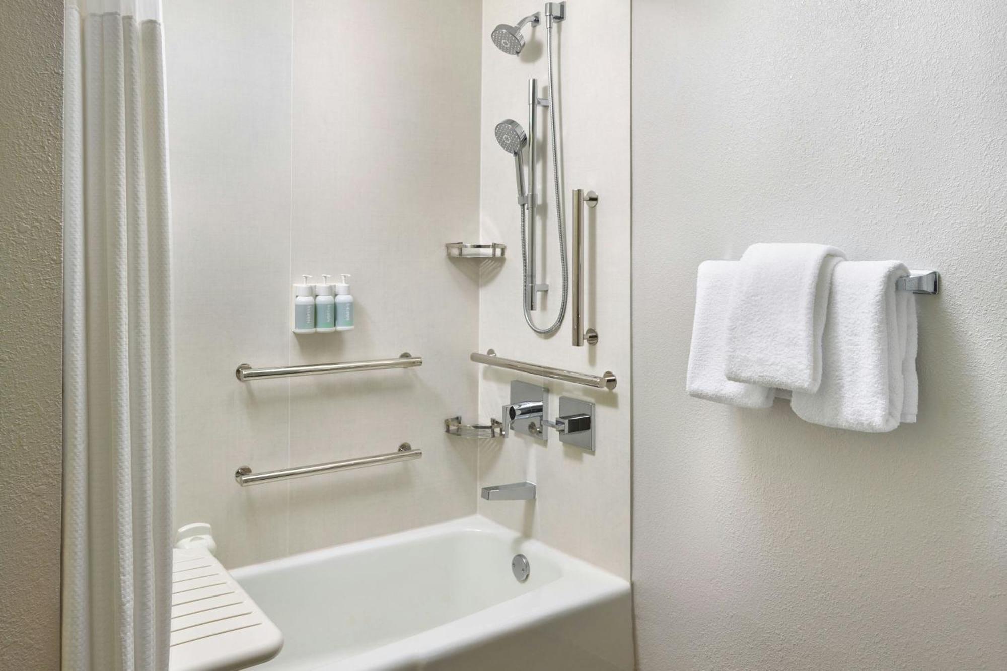 Отель Courtyard By Marriott San Antonio Medical Center Экстерьер фото