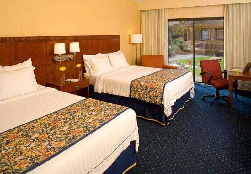 Отель Courtyard By Marriott San Antonio Medical Center Номер фото
